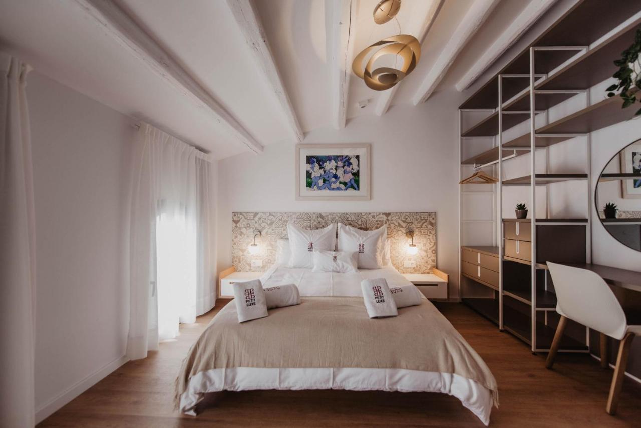 Bed and Breakfast Petit Luxe Volta Terrassa Exteriér fotografie
